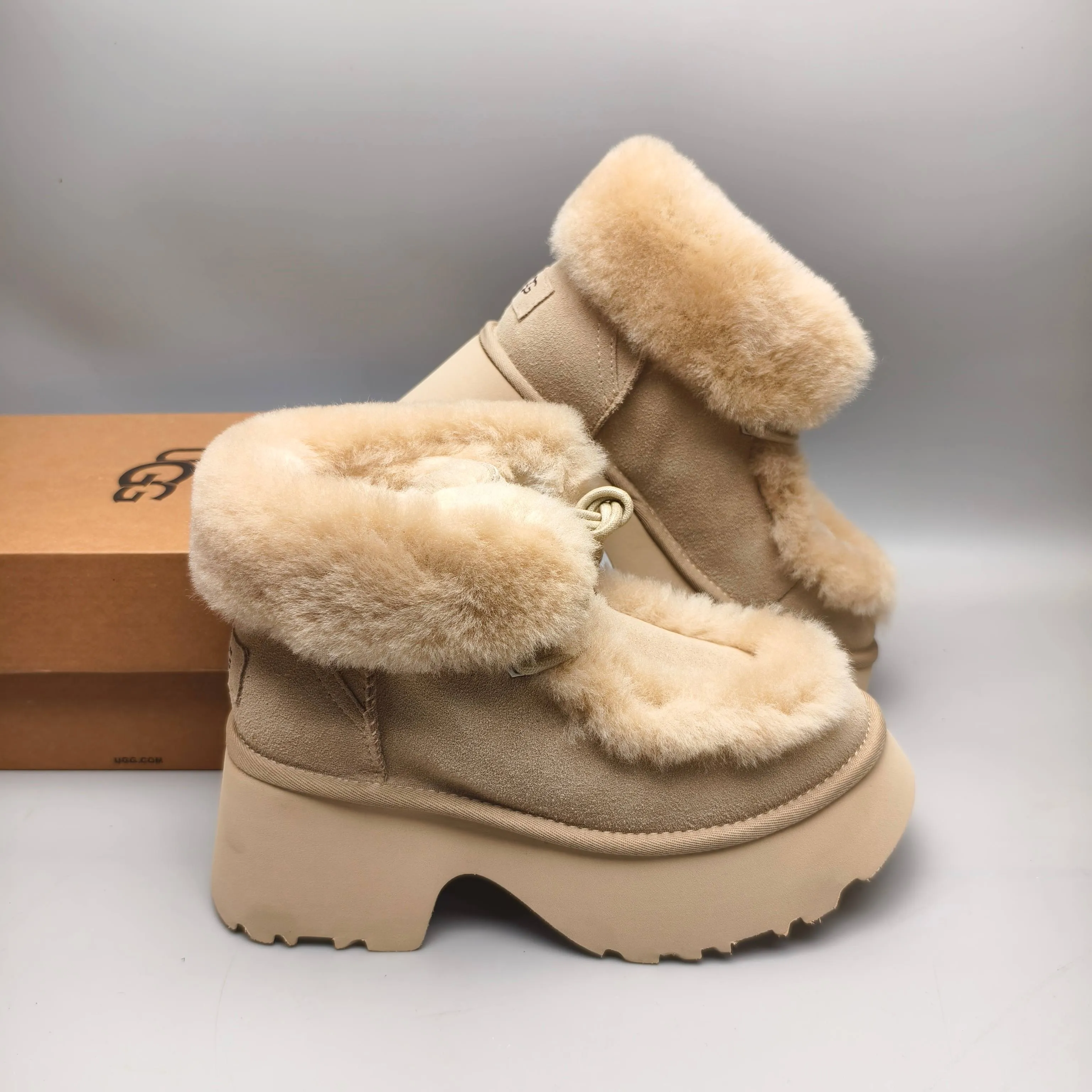 💰 600 UGG sheepskin all-in-one snow boots 1532 Song Yuqi’s same style, Esme wedge-heeled short boots, overflowing lace-up style, color: maroon, mustard, matching size: 35-41